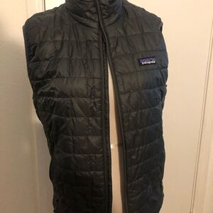 Patagonia Dark Gray Quilted Vest Men’s Small/Fits Women’s Medium